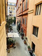 Trevi Fountain Luxury Guesthouse