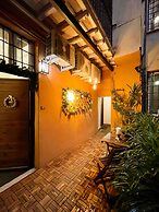 Trevi Fountain Luxury Guesthouse