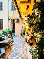 Trevi Fountain Luxury Guesthouse