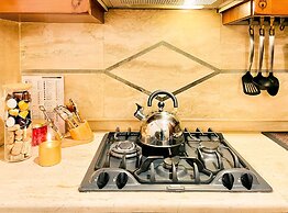 Trevi Fountain Luxury Guesthouse