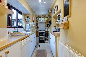 Charming Historical Cottage in Scarborough