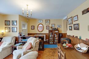 Charming Historical Cottage in Scarborough