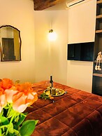 Trevi Fountain Stylish Guesthouse