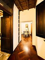 Trevi Fountain Stylish Guesthouse