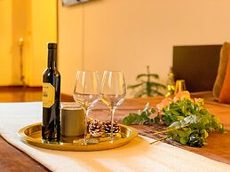 Trevi Fountain Stylish Guesthouse