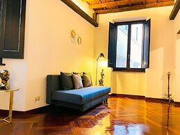 Trevi Fountain Stylish Guesthouse