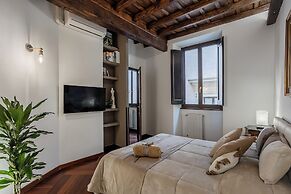 Trevi Fountain Stylish Guesthouse