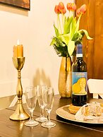 Trevi Fountain Stylish Guesthouse