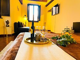 Trevi Fountain Stylish Guesthouse