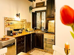 Trevi Fountain Stylish Guesthouse