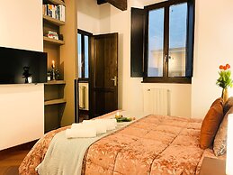 Trevi Fountain Stylish Guesthouse