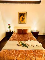 Trevi Fountain Stylish Guesthouse