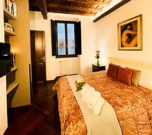 Trevi Fountain Stylish Guesthouse