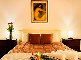 Trevi Fountain Stylish Guesthouse