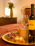 Trevi Fountain Stylish Guesthouse