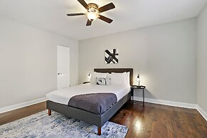 Comfy 2BR Rogers Park Apt in Sheridan