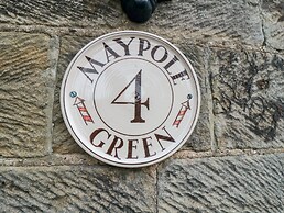 4 Maypole Green