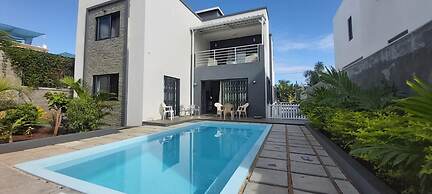 Beautiful House With Private Pool in Mauritius