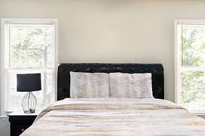 Gorgeous 2 bed and 2.5 bath Home