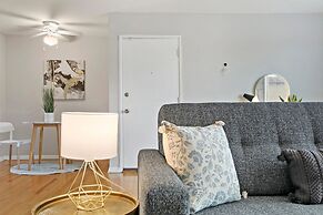 Relaxing 1BR Home near Stores in Bell