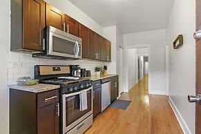 Charming 3BR Rogers Park Home in Newgard