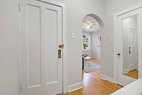 Charming 3BR Rogers Park Home in Newgard