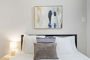 Charming 3BR Rogers Park Home in Newgard