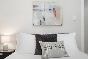 Charming 3BR Rogers Park Home in Newgard