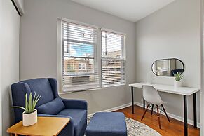 Classic & Charming 2BR Apt in Lincoln