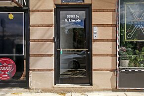 Classic & Charming 2BR Apt in Lincoln