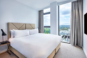 Meriton Suites Canberra