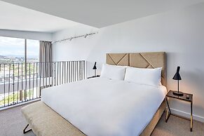 Meriton Suites Canberra