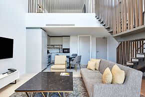 Meriton Suites Canberra