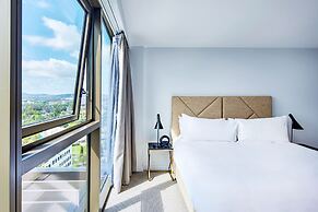 Meriton Suites Canberra