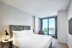 Meriton Suites Canberra