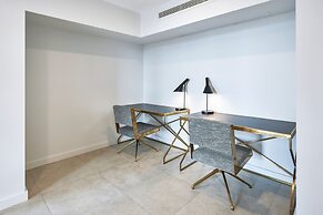 Meriton Suites Canberra