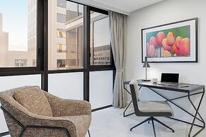 Meriton Suites Canberra