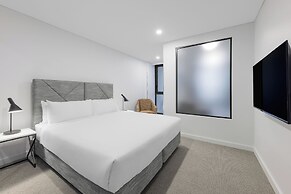 Meriton Suites Canberra