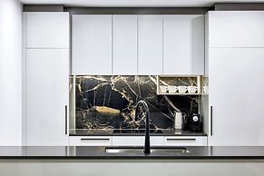 Meriton Suites Canberra