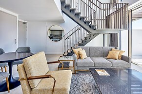 Meriton Suites Canberra