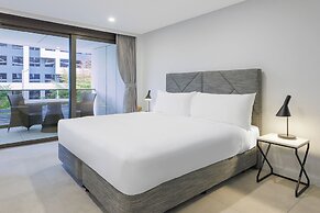 Meriton Suites Canberra