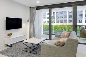 Meriton Suites Canberra