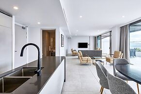 Meriton Suites Canberra