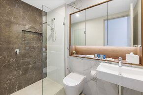 Meriton Suites Canberra