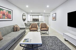 Meriton Suites Canberra