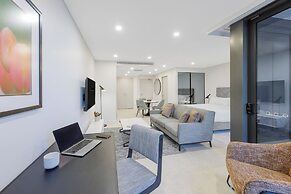 Meriton Suites Canberra