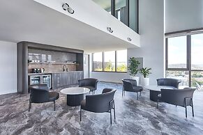 Meriton Suites Canberra