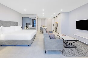 Meriton Suites Canberra
