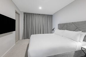 Meriton Suites Canberra