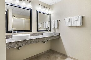 Thousand Hills Resort Hotel